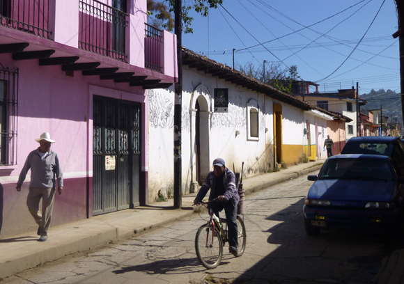 The white building is Taller Leñateros.